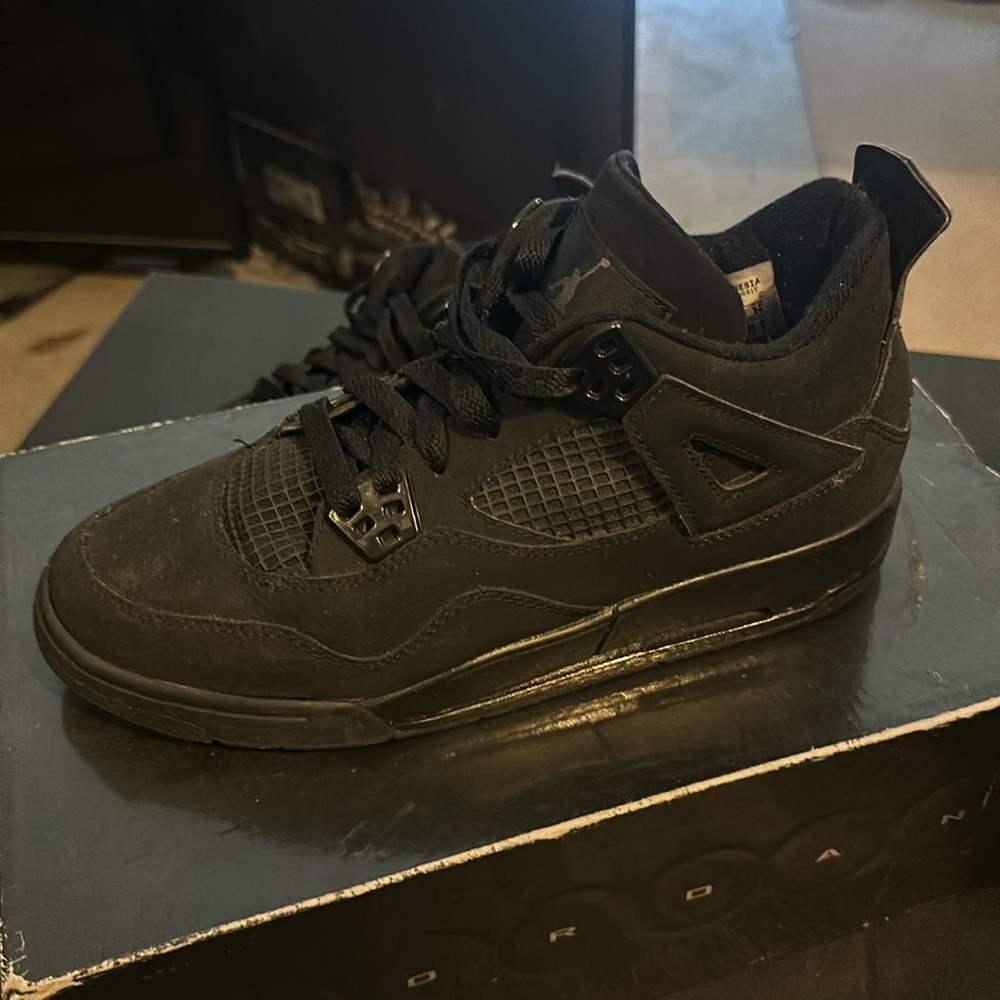 Air Jordan 4 Retro